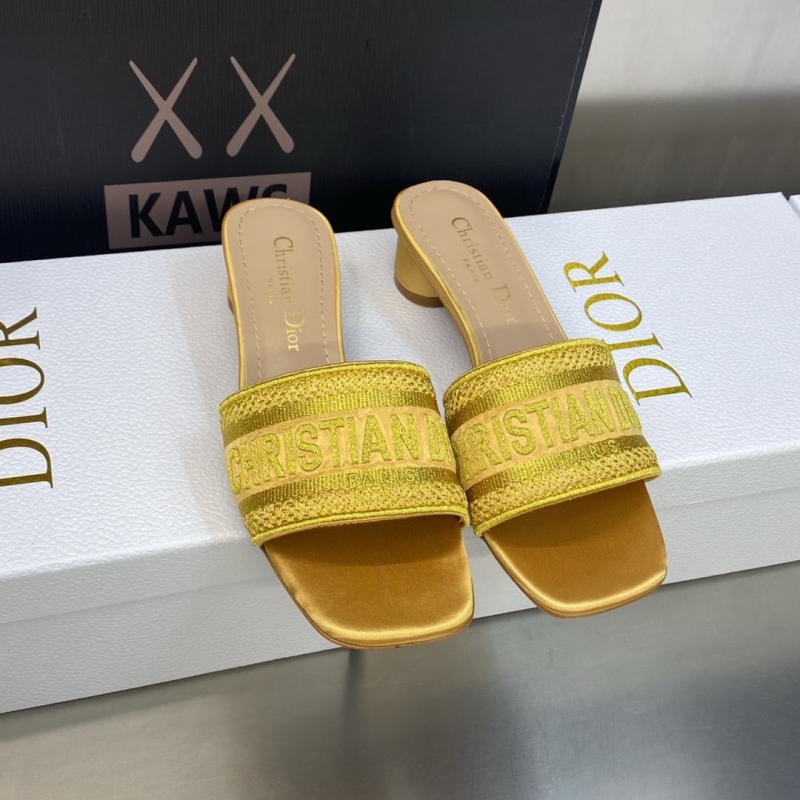 ch**an D*or slippers